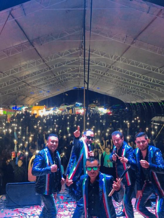 mi banda caballo blanco